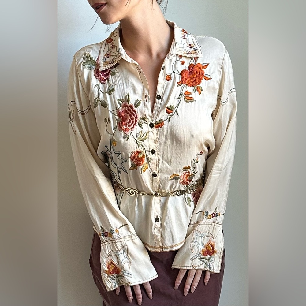 ICONIC Johnny Was Blouse - Picture 2 of 2